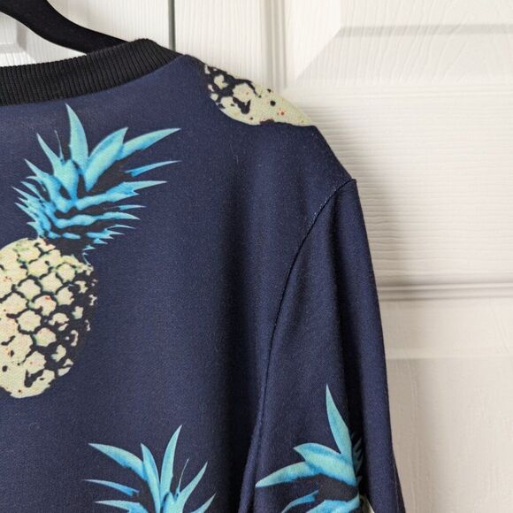 Cupshe Pineapple Print Pullover Top | Women’s Medium | Lightweight Knit - Picture 5 of 5